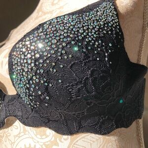 RARE NWOT Victoria's Secret Black Bra with Crystal Accents and VS lingerie bag